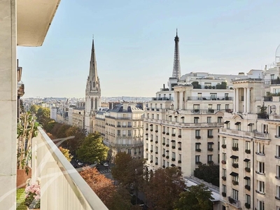 6 room luxury Apartment for sale in Champs-Elysées, Madeleine, Triangle d’or, Paris, Île-de-France