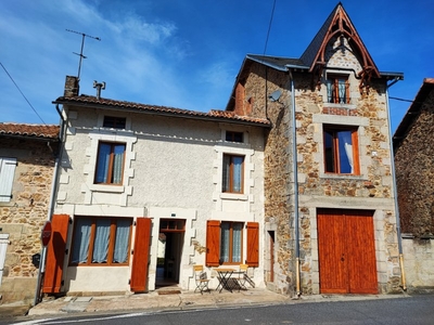 Maison à dans SAINT-CHRISTOPHE de 147m²