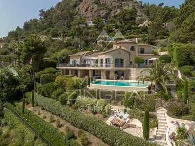 8 room luxury Villa for sale in Théoule-sur-Mer, France