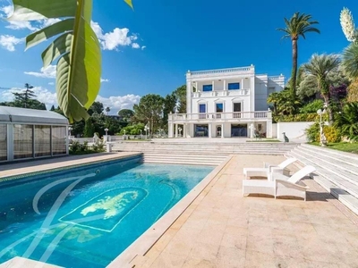 Villa de luxe de 12 pièces en vente Antibes, Provence-Alpes-Côte d'Azur