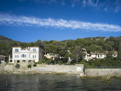 21 room luxury Villa for sale in Le Lavandou, French Riviera