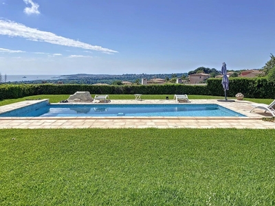 Villa de luxe de 5 pièces en vente Villeneuve-Loubet, Provence-Alpes-Côte d'Azur