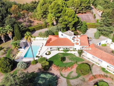 Villa de luxe de 7 pièces en vente Perpignan, Languedoc-Roussillon
