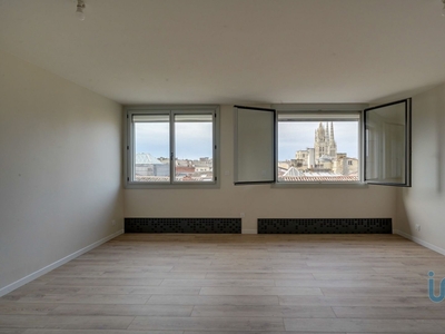 Appartement 4 pièces de 121 m² à Bordeaux (33000)