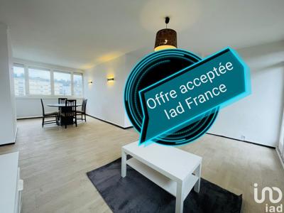Appartement 4 pièces de 81 m² à Mourenx (64150)