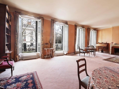 3 room luxury Apartment for sale in Saint-Germain, Odéon, Monnaie, France