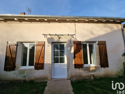 Maison 5 pièces de 92 m² à Mazerolles (86320)