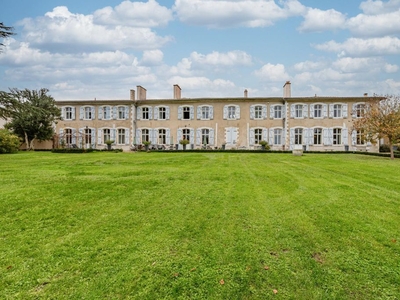 Luxury 18 room Detached House for sale in Saint-Sulpice-de-Royan, Nouvelle-Aquitaine