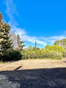 Land Available in Saint-Rémy-de-Provence, French Riviera