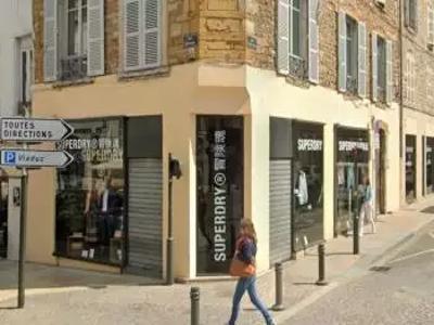 Local commercial à vendre de 200 m² à Villefranche-sur-Saône - 69400