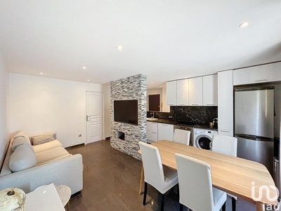 Appartement 4 pièces de 55 m² à Grasse (06130)