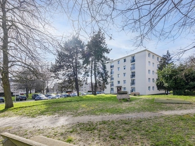 Appartement 4 pièces de 70 m² à Taverny (95150)
