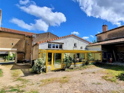 Vente maison 10 pièces 204 m² Thénezay (79390)