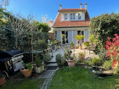 Vente maison 5 pièces 160 m² Bry-sur-Marne (94360)