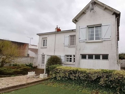 Vente maison 6 pièces 158 m² Beauvoir-sur-Mer (85230)
