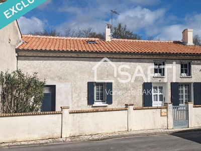 Vente maison 7 pièces 125 m² Les Églises-d'Argenteuil (17400)