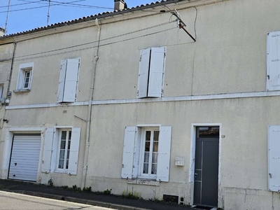 Vente maison 8 pièces 190 m² Cognac (16100)