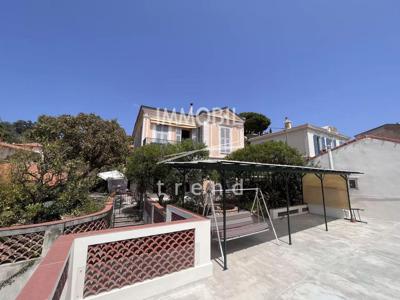 Maison de 5 chambres de luxe en vente à Menton, Provence-Alpes-Côte d'Azur