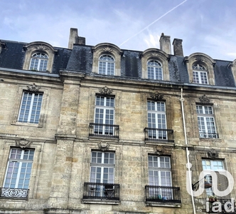 Appartement 3 pièces de 75 m² à Bordeaux (33000)