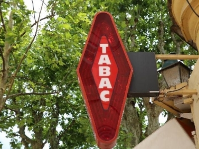 Bar de 280 m² à Saint-Arnoult-en-Yvelines (78730)