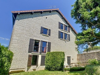 Vente maison 10 pièces 357 m² Lavilleneuve-Au-Roi (52330)