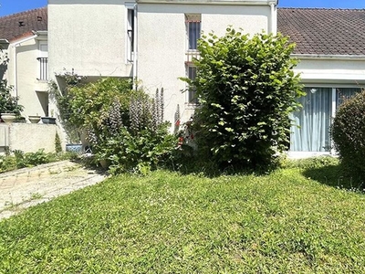 Vente maison 5 pièces 109 m² Lagny-sur-Marne (77400)