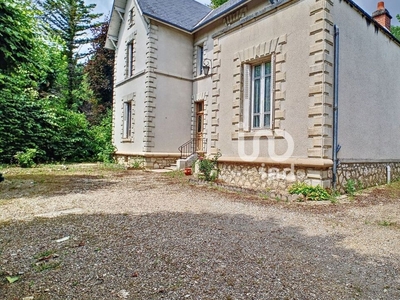 Vente maison 5 pièces 130 m² Saint-Germain-du-Puy (18390)