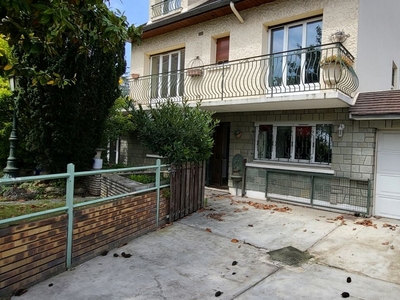 Vente maison 5 pièces 135 m² Argenteuil (95100)