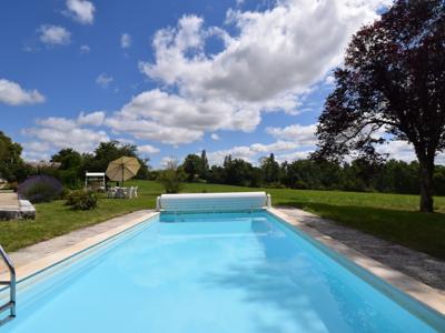 Maison ancienne, 3 chambres, piscine privée, proche Dordogne