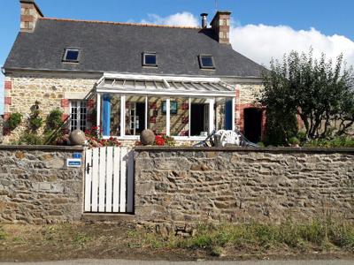 Maison de caractère avec véranda lumineuse pour 6 pers. sur Plouha (Côtes d'Armor, Bretagne)