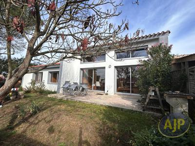 Vente maison 4 pièces 128 m² Montaigu-Vendée (85600)