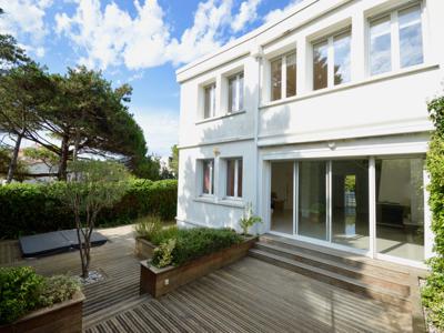 Vente maison 8 pièces 257 m² Vaux-sur-Mer (17640)