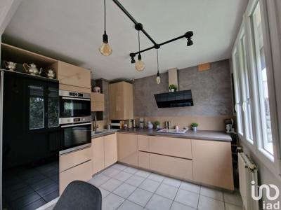 Appartement 6 pièces de 110 m² à Saint-Martin-d'Hères (38400)