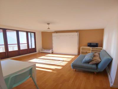 Charmant Appartement Studio Bis de 31m² (meublé) avec Terrasse et Vue sur les Montagnes