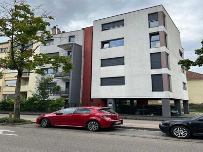 Part. Loue appartement 3 pièces, Metz-Sablon, proche gare, 1er étage, terrasse, parking