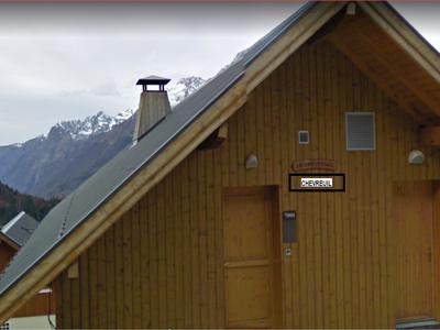 Chalet CHEVREUIL 14 à 18 lits- 5 chambres avec salle de bain individuelle-120m à ski du télécabine-retour à ski / Domaine skiable Alpe d'Huez