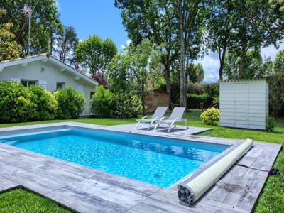 Gîte tout confort, piscine chauffée, terrasse et jardin ombragés, vélos (Bassin d'Arcachon)