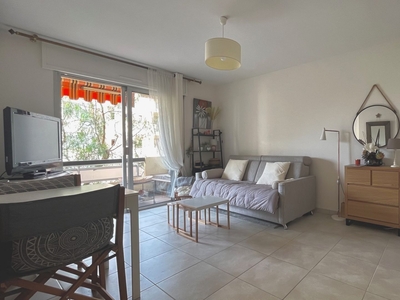 Appartement 1 pièce de 31 m² à Sanary-sur-Mer (83110)