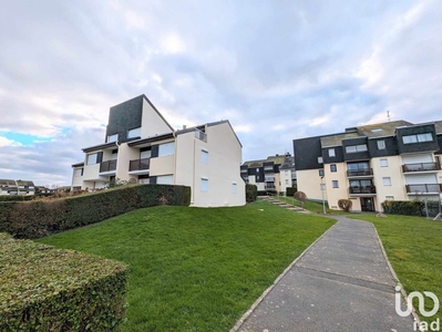 Appartement 3 pièces de 81 m² à Courseulles-sur-Mer (14470)