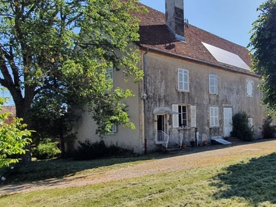 Maison 8 pièces de 243 m² à Frasne-les-Meulières (39290)