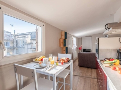 Appartement 1 pièce de 32 m² à Nîmes (30000)