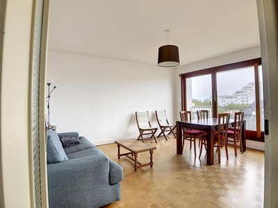 Appartement À Vendre T3 avec balcon vendu loué en meublé Lorient-Nouvelle ville