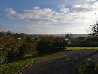 Maison 2 pièces de 60 m² à Boisseuil (87220)