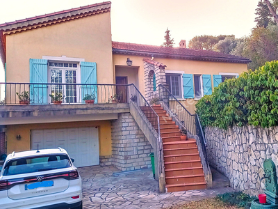 Toulon Maison 6 chambres 180 m² 'sur parcelle de 900 m² avec double garage et piscine - Toulon la Serinette