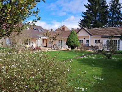 3 bedroom luxury House for sale in Brie-Comte-Robert, France