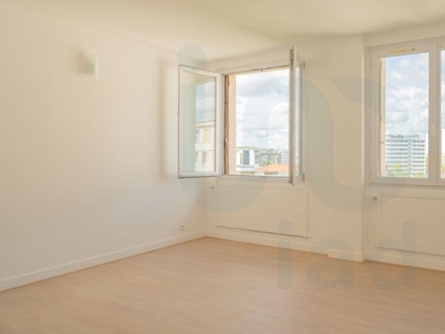 Appartement 3 pièces de 63 m² à Ivry-sur-Seine (94200)