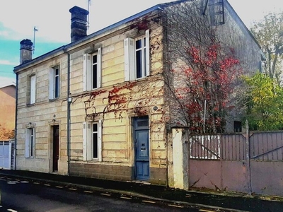 Vente maison 4 pièces 110 m² Bordeaux (33100)