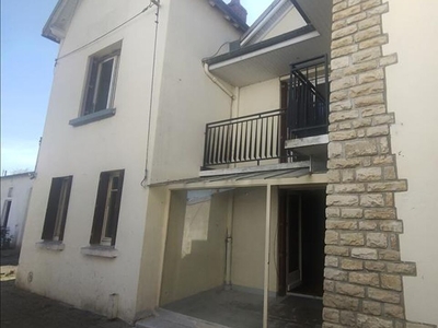 Vente maison 5 pièces 116 m² Montluçon (03100)