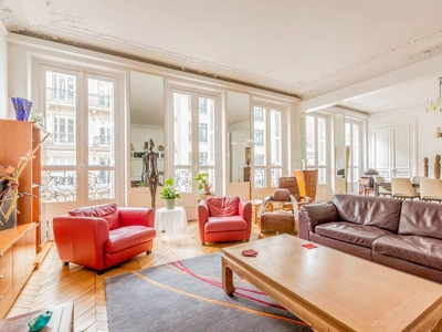 Appartement de luxe de 202 m2 en vente Champs-Elysées, Madeleine, Triangle d’or, Paris, Île-de-France