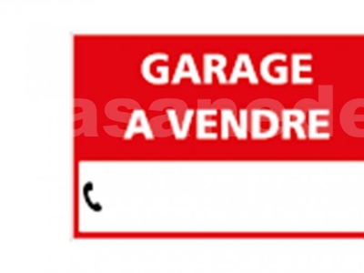 Garage-parking en vente